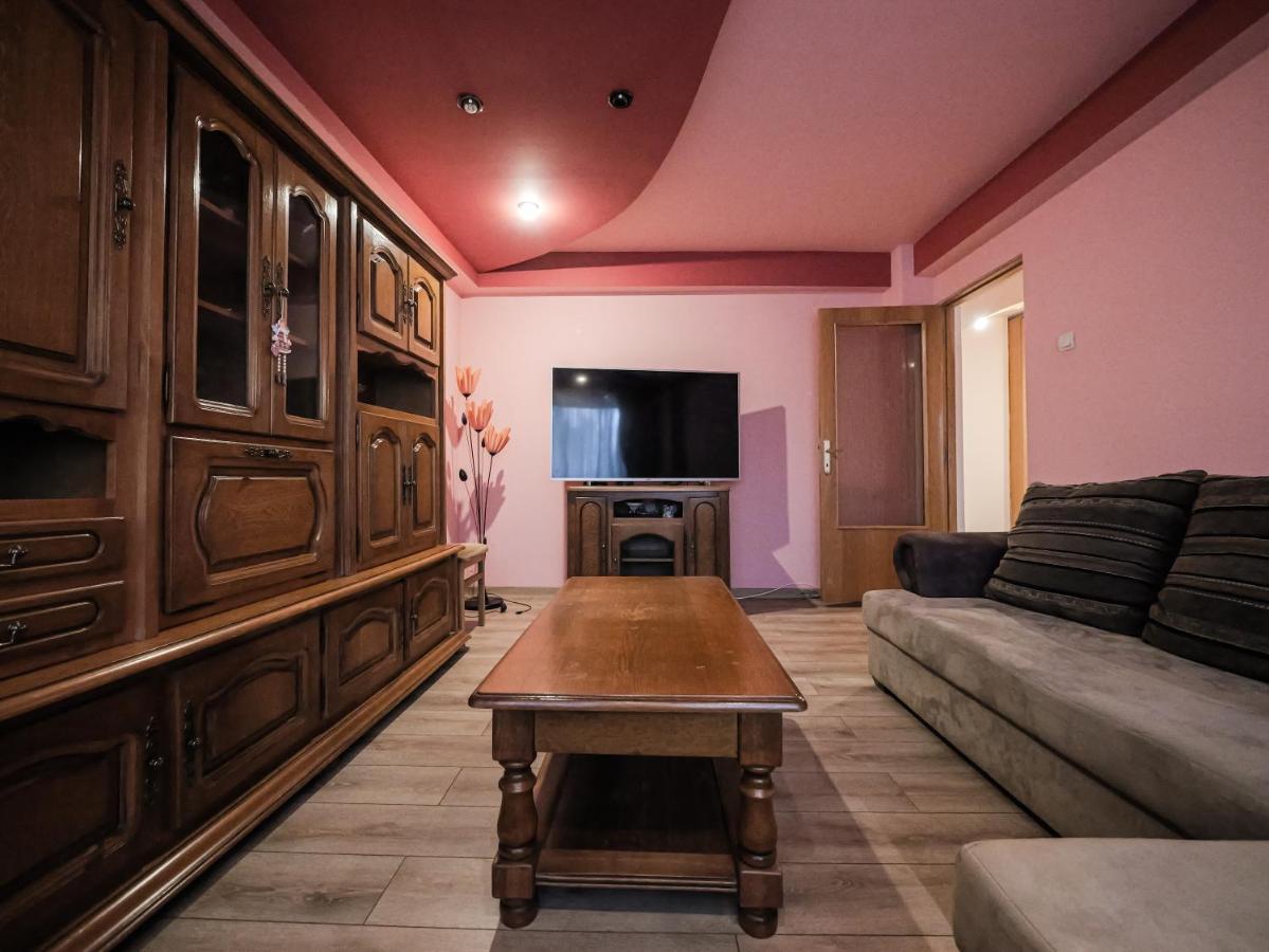 Luxury Ultracentral Curtea de Argeş Εξωτερικό φωτογραφία