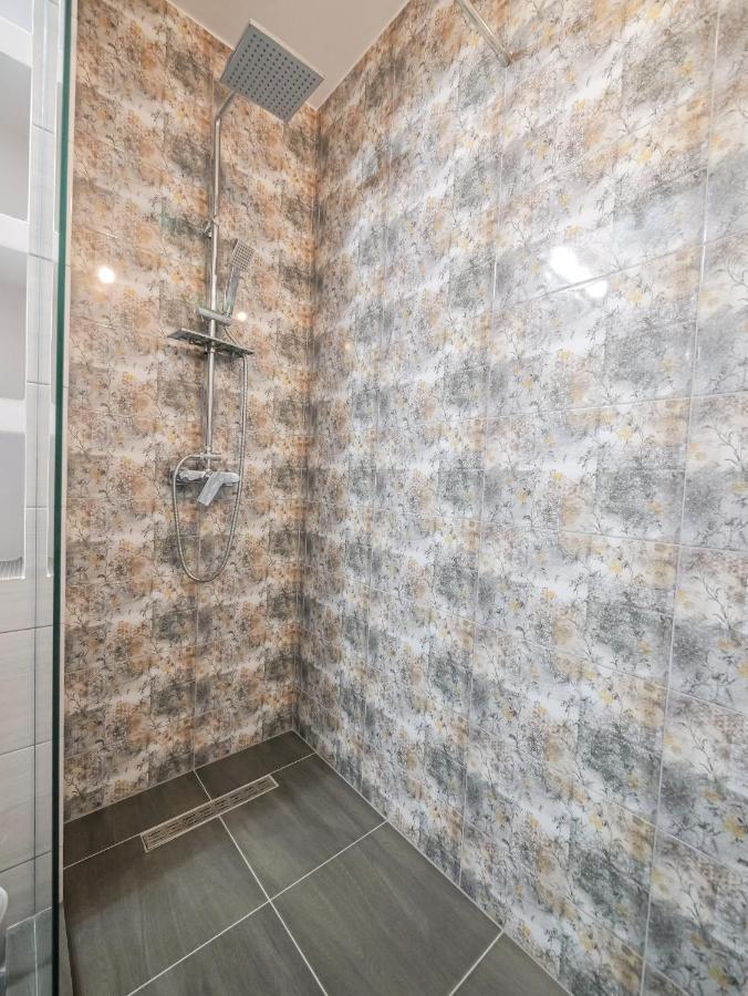 Luxury Ultracentral Curtea de Argeş Εξωτερικό φωτογραφία