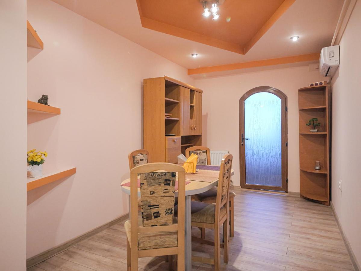 Luxury Ultracentral Curtea de Argeş Εξωτερικό φωτογραφία